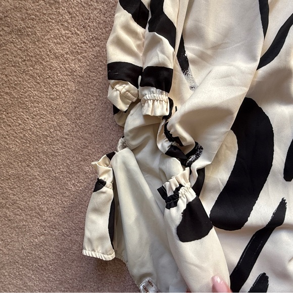 Seven Wonders Marloe Midi Dress - Picture 2 of 5